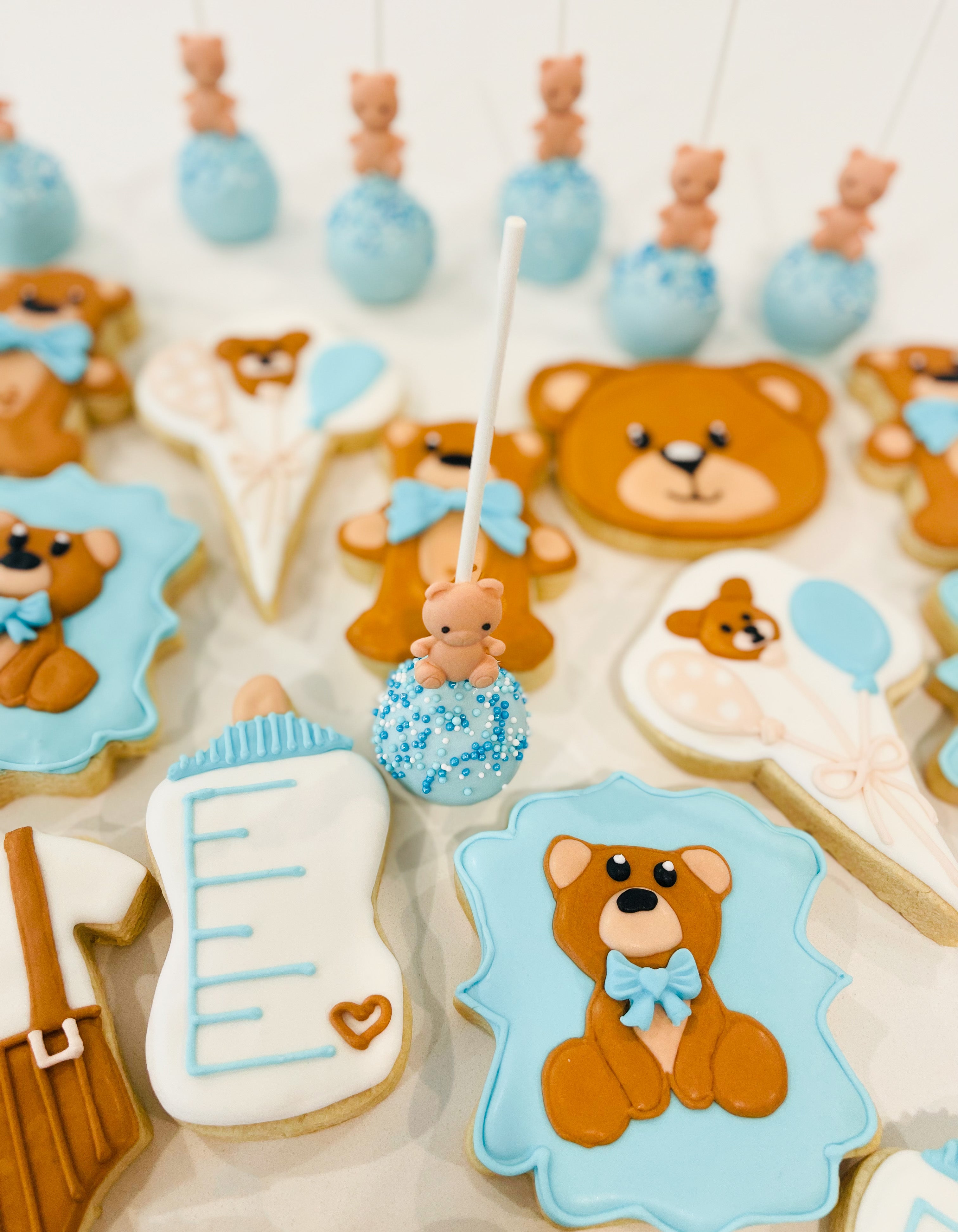 Teddy bear cake pops – Tuck Box Cakes